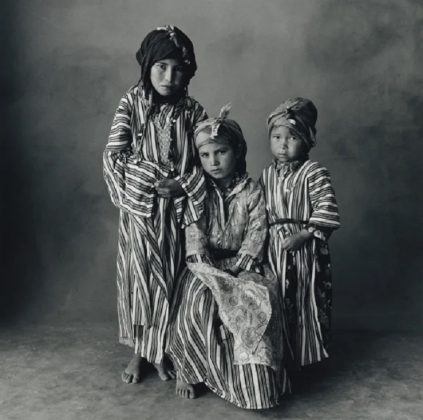 Книга "Миры в маленькой комнате"