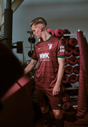 Резервная форма Аугсбурга от Mizuno на сезон 2026 2027
