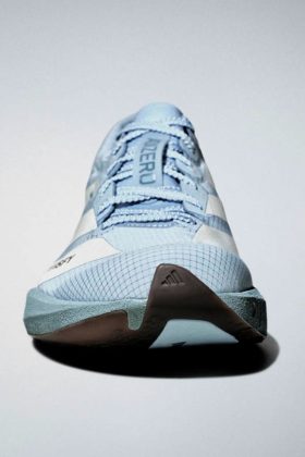 Кроссовки adidas x SATISFY